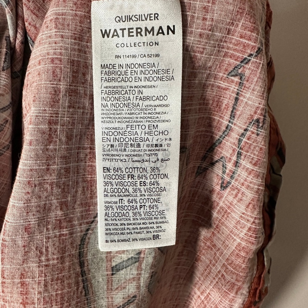 Quiksilver Waterman Men's XL Out of Office Short Sleeve Shirt Fish Print Comfort - Picture 4 of 5